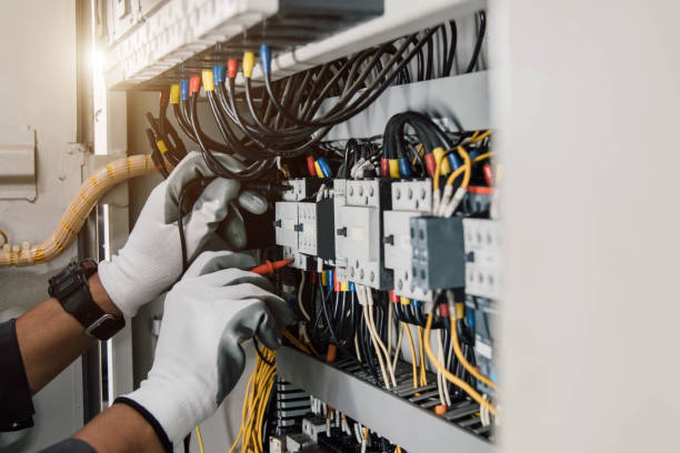 Best Affordable Emergency Electrician  in Fox Farm College, WY